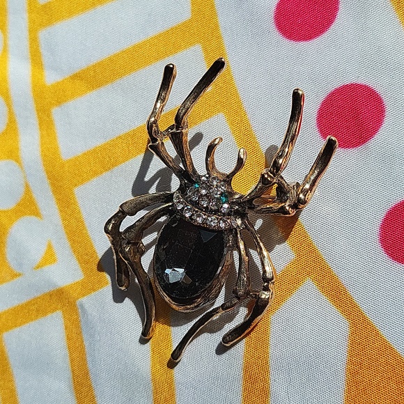 Brand new antiqued XL spider brooch - Picture 3 of 8